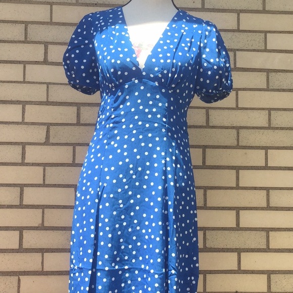 ❌DONATED❌Blue Polka Dot Cottage Style V-Neck Lined Midi Dress - Picture 5 of 9